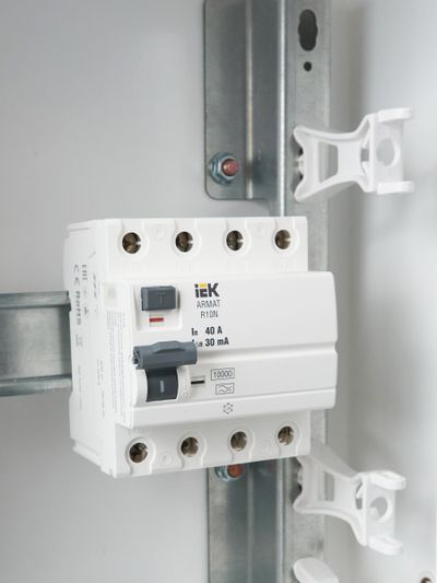 ARMAT Выключатель дифференциального тока R10N 4P 40А 30мА тип A IEK