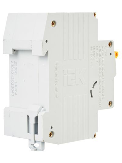 KARAT Автоматический выключатель дифференциального тока АВДТ 32 C40 100мА тип A IEK