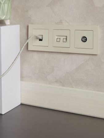 BRITE Розетка компьютерная двойная RJ45 кат.5E РК10-2-БрКр бежевый IEK