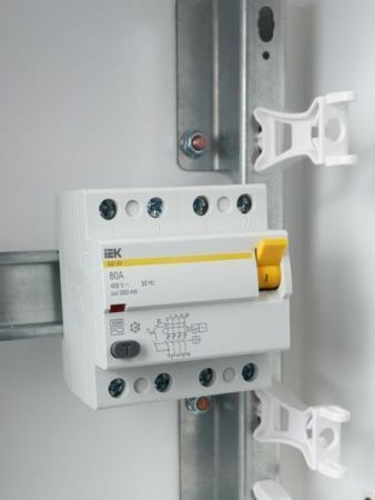 Выключатель дифференциальный (УЗО) ВД1-63 4Р 80А 300мА IEK