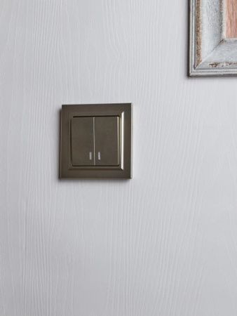 BRITE Выключатель 2-клавишный с индикацией 10А ВС10-2-1-БрШ шампань IEK