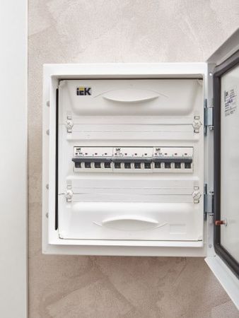 Выкл.автом.  4П  13А IEK AR-M06N-4-C013