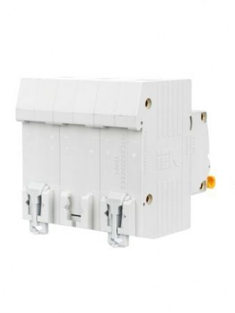 KARAT Автоматический выключатель ВА47-100 3P C 100А 10кА IEK