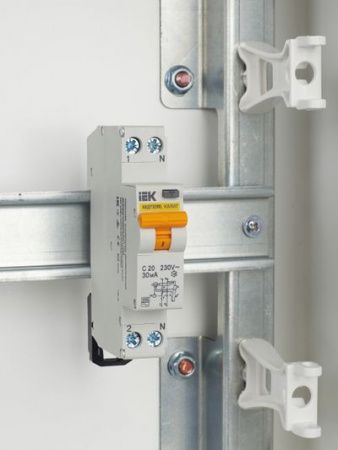 Выключатель автоматический дифференциального тока АВДТ32МL C20 30мА KARAT IEK