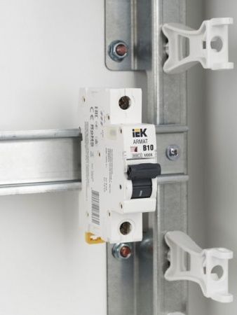 Выкл. автомат.  1П  10А хар-ка  B 6кА M06N IEK ARMAT