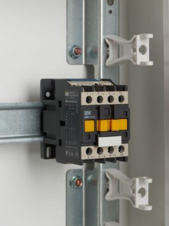 Контактор КМИ-11210 12А 230В/АС3 1NO IEK