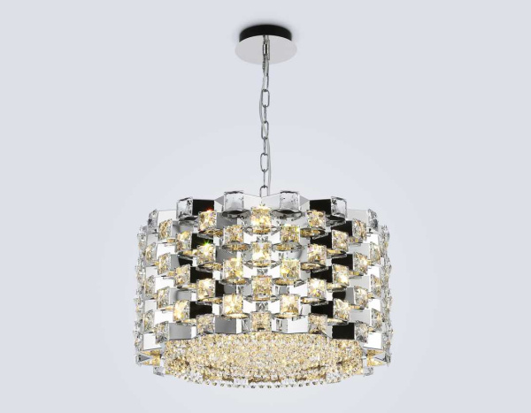Подвесная люстра с хрусталем Ambrella light High Light LH41001